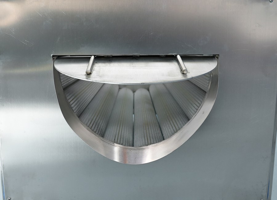 Stainless steel vegetable washing machine frame and discharge door